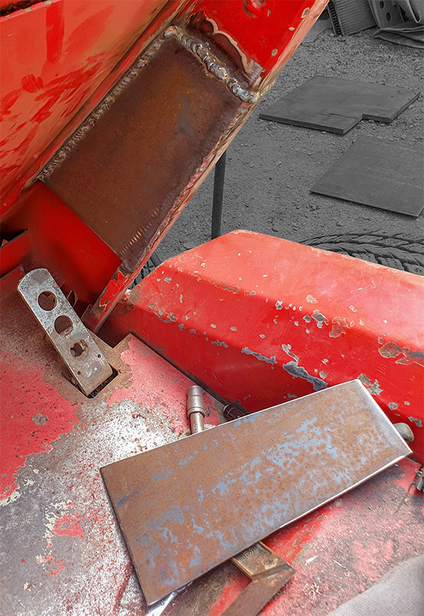 Avant (Elcat) pyöräkuormaajan vahvistushitsaus.