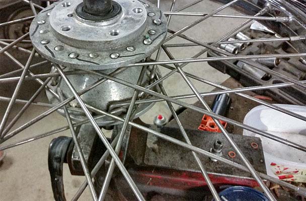 Harrikan etuvanteen pinnoitus uusittavana..